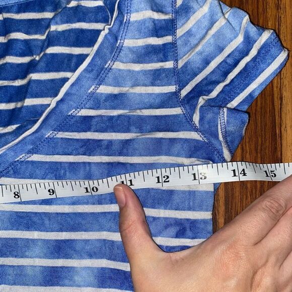4 for $50 🎃 Gap Blue & White Striped Tie-Dye V-Neck Tee Womens Size Extra Small - Picture 3 of 6